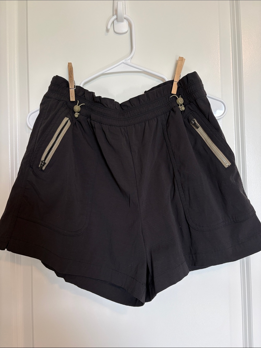 Athleta Black Athletic Shorts with Zip Pocket Accents